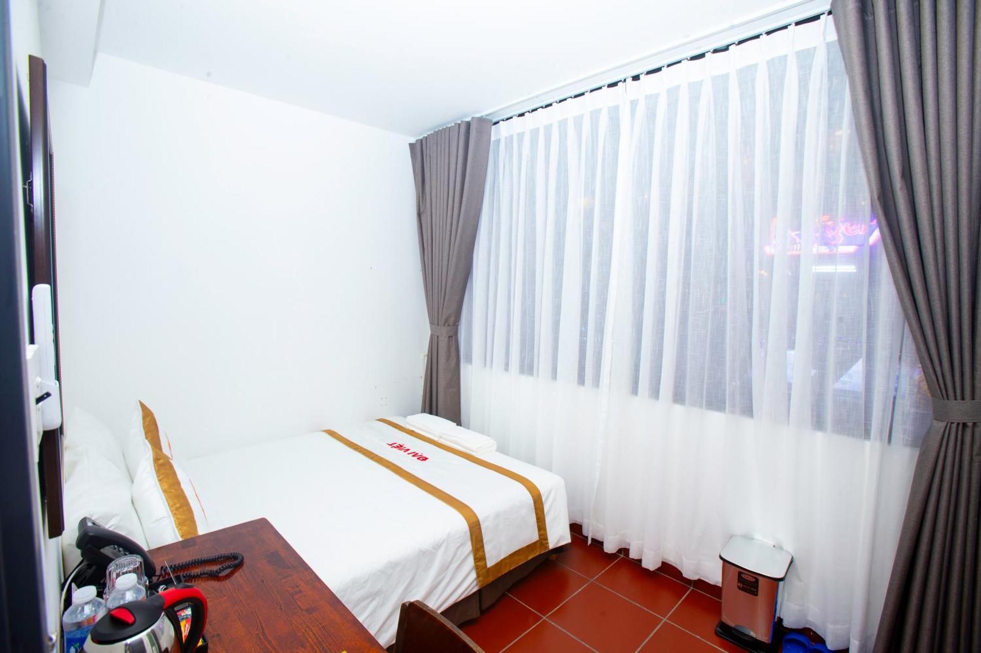 Khách sạn The Rice Sen Oc 191 - 226 Bui Vien 3*